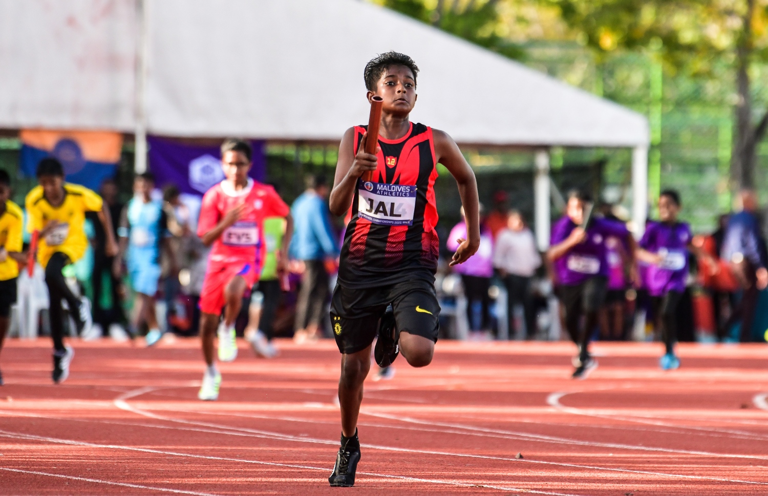 މިހާރު ކުރިއަށްދާ އިންޓަ ސްކޫލް އެތުލެޓިކްސް މުބާރާތުގައި އެތުލީޓަކު ވާދަކުރަނީ. --- ފޮޓޯ: ފަޔާޒު މޫސާ | މިހާރު