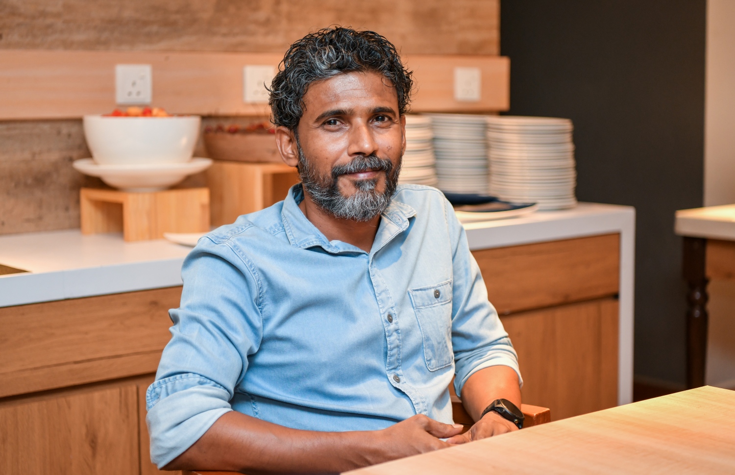 "މިހާރު" އަށް ހަ އަހަރު ފުރުން ފާހަގަ ކުރުމަށް ސޯލްޓް ރެސްޓޯރަންޓްގައި ބޭއްވި ހަފުލާގައި އައިޓީ ޑިޕާޓްމަންޓުގެ ހެޑް ރަމީޒު ބައިވެރިވަނީ.-- ފޮޓޯ: ނިޝާން އަލީ/މިހާރު