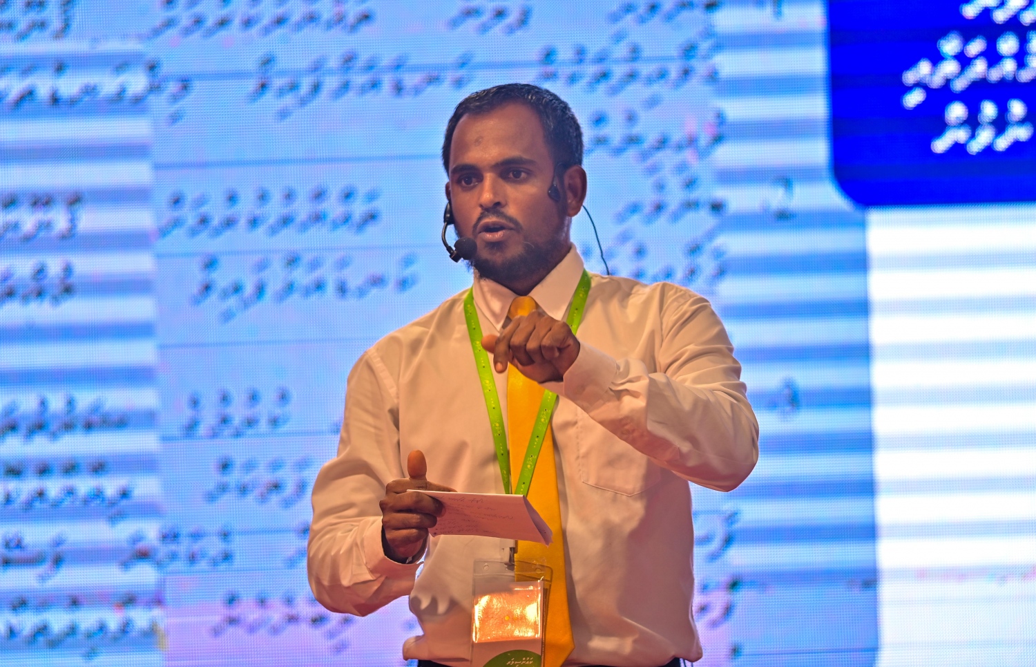 ވިއަވަތި ކޮންފަރެންސްގައި ކައުންސިލްގެ ރައީސް ވާހަކަ ދައްކަވަނީ. -- ފޮޓޯ | ރައީސް