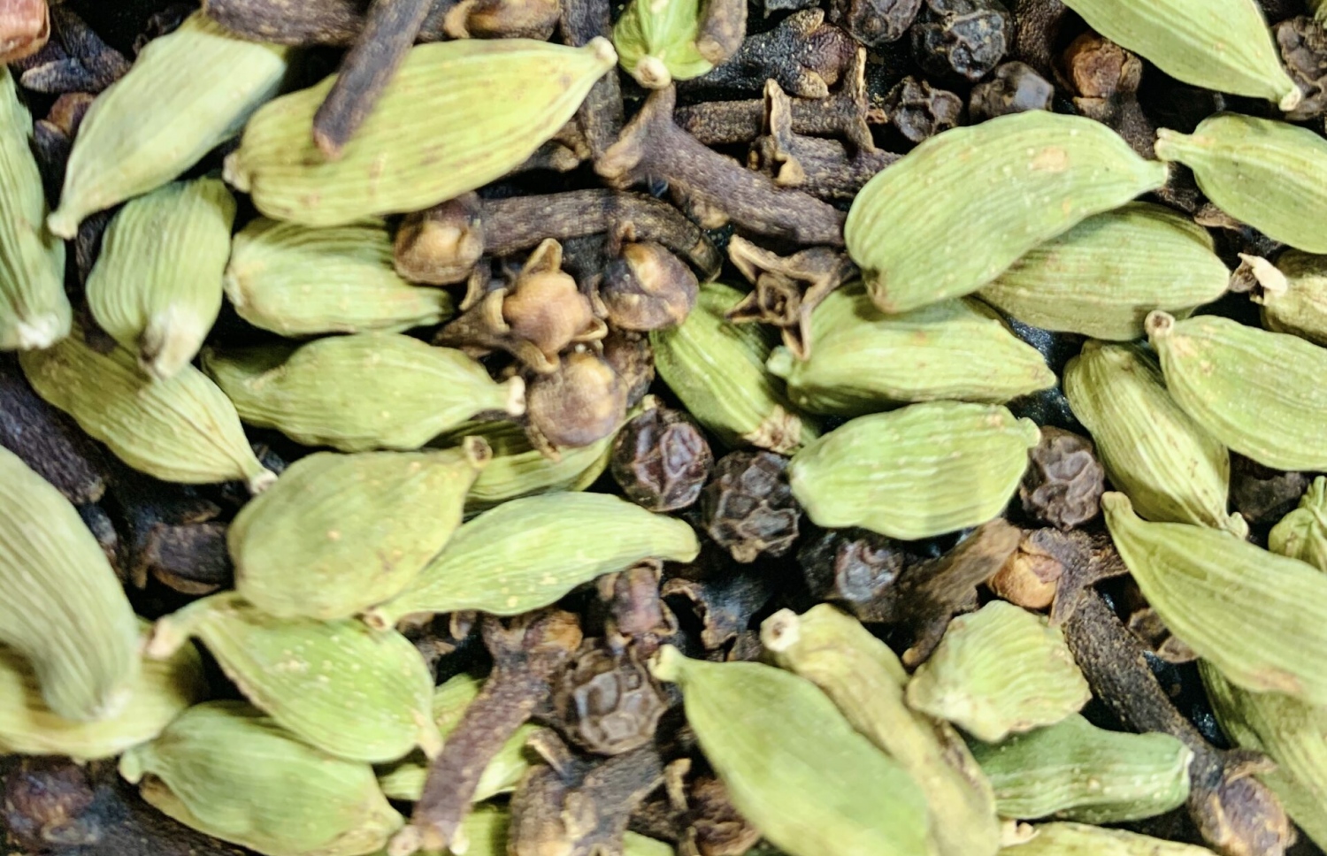 ކަރަންފުލާއި ކާފޫރުތޮޅި: މިއީ ގޭހުގެ މައްސަލައަށް ރަނގަޅު ފަރުވާއަކަށް ބޭނުންކުރެވިދާނެ ބާވަތްތަކެއް.