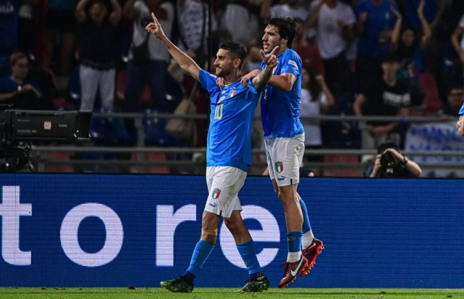 ޕެލެގްރިނީ (ވ) އިޓަލީ އަށް ލީޑު ނަގައިދިނުމަށް ފަހު.-- ފޮޓޯ: އޭއެފްޕީ