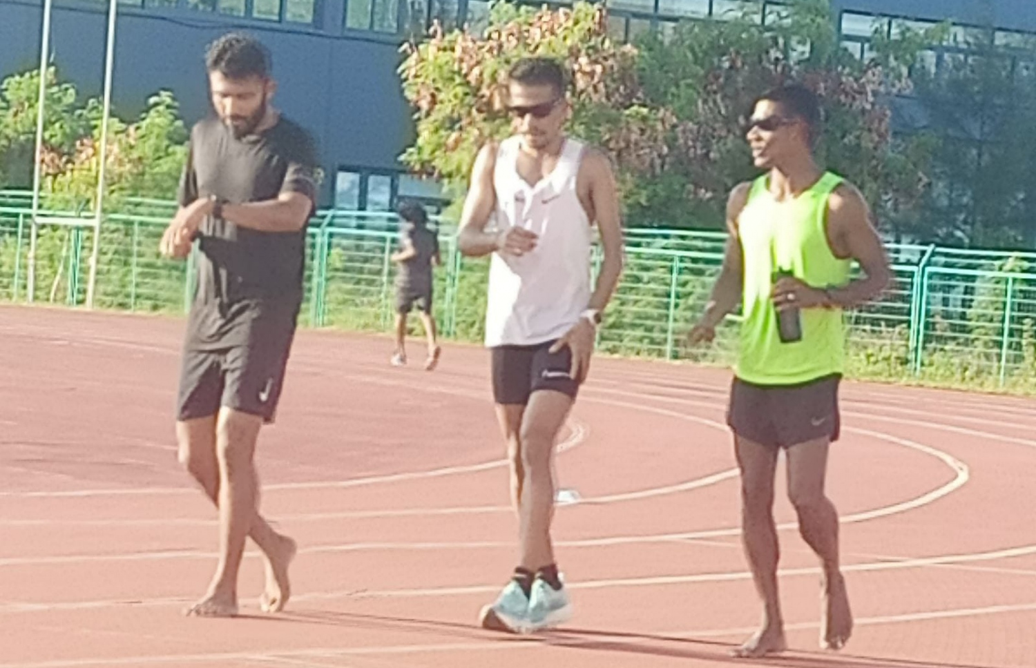 ފަޒީލް އާއި ޝަރަފް ޓްރޭނިންގައި: ނަސީރުގެ އެންމެ ބޮޑު އަމާޒަކީ އަލުން ގައުމީ ރެކޯޑްތައް މުގުރާލުން.