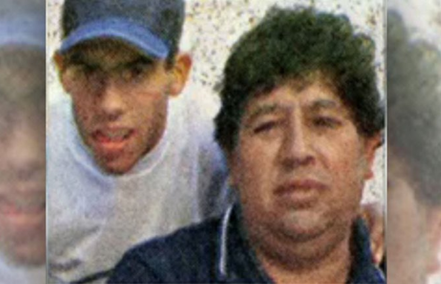 ތެވޭޒް ކުޑައިރު އޭނާގެ ބައްޕަ ސުގެންޑޯ (ކ) އާއެކު.--