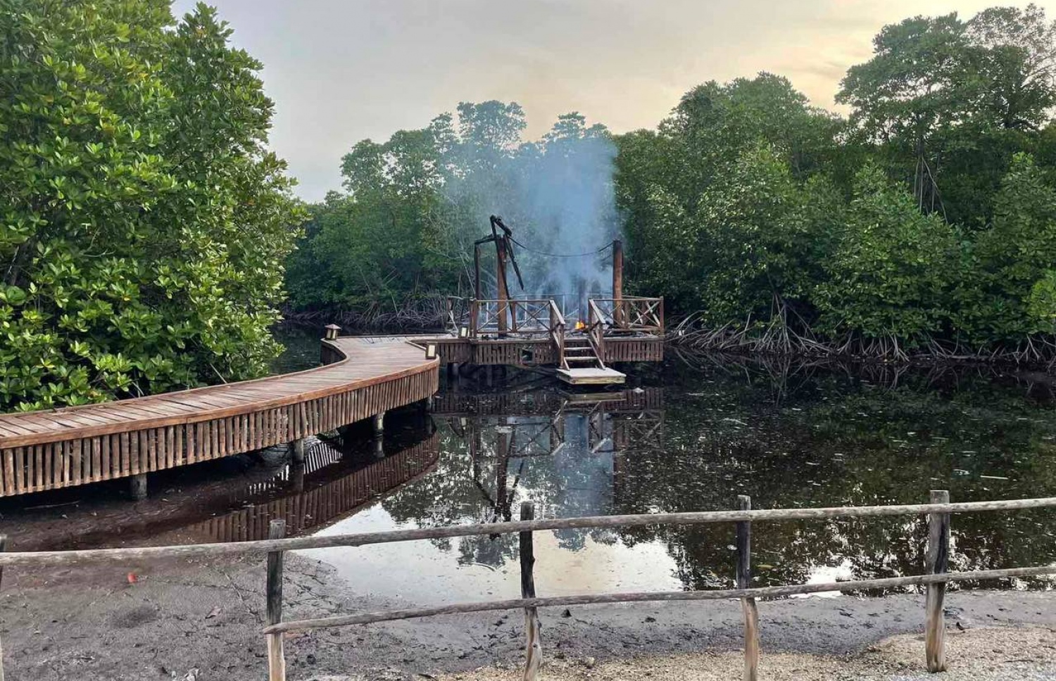 ކުމުންދޫ ނޭޗާ ޕާކުގައި ރޯކޮށްލާފައި -- ފޮޓޯ| ކުމުންދޫ ކައުންސިލް