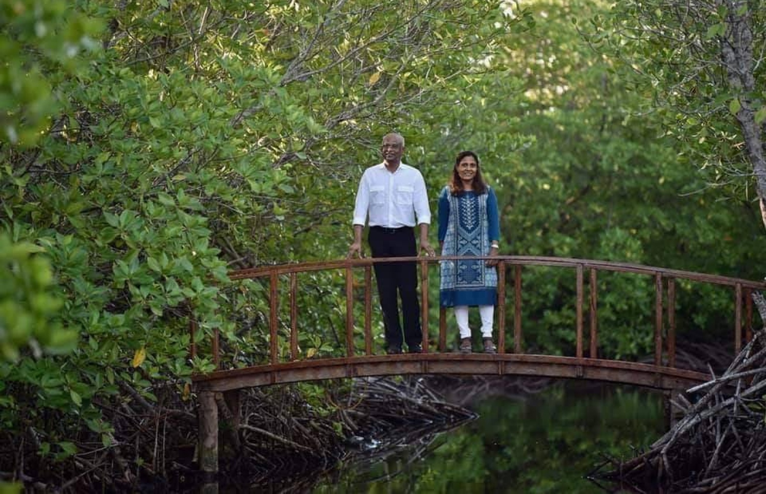 ރައީސް އިބްރާހިމް މުހައްމަދު ސޯލިހުގެ ދެކަނބަލުން ކުމުންދޫ ނޭޗާ ޕާކަށް ޒިޔާރާތް ކުރައްވަނީ -- ފޮޓޯ| ރައީސް އޮފީސް