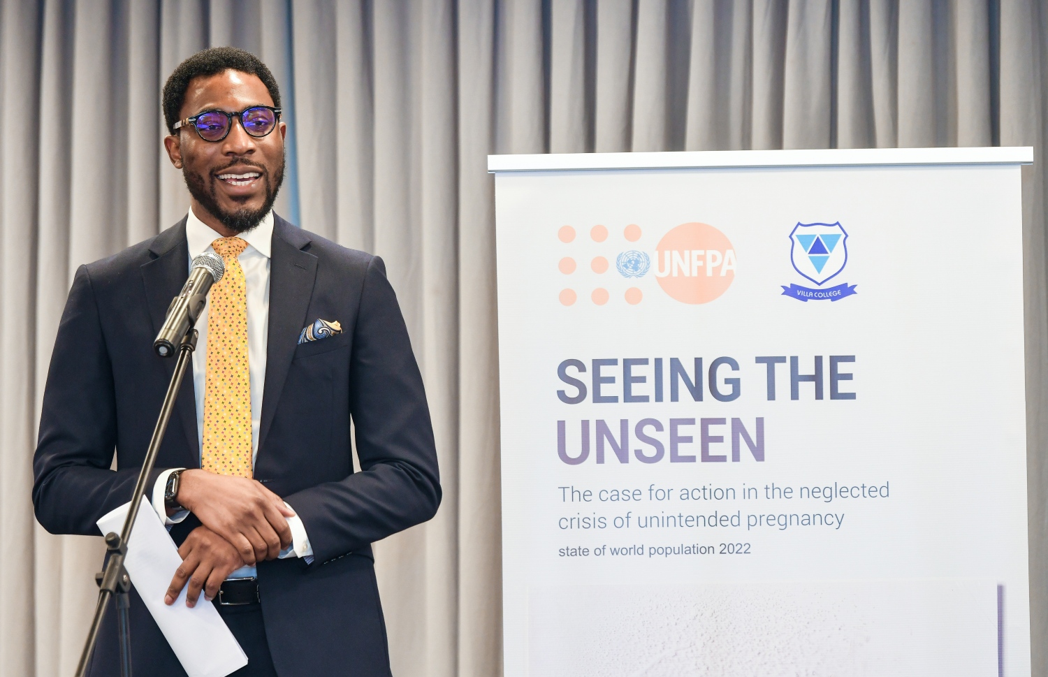 ޔޫއެންއެފްޕީއޭ އިން ރާއްޖެ އަށް ކަނޑައަޅާފައި ހުންނެވި ކަންޓްރީ ޑިރެކްޓަ ކުންލެ ވާހަކަ ދައްކަވަނީ ---ފޮޓޯ: ފަޔާޒް މޫސާ | މިހާރު