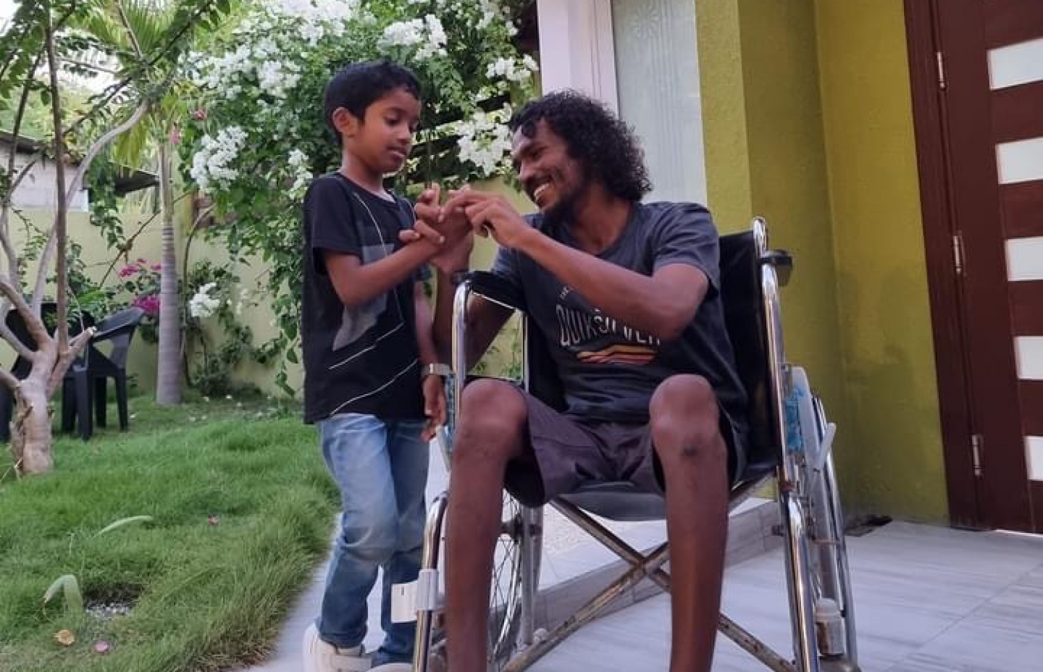 ޚައިފް ފުވައްމުލަކުގައި ކުޑަ ކުއްޖަކާ އެކު: އޭނާގެ ހުވަފެނެއް ހަގީގަތަށް ވެފައިވާ ކަމަށް ބުނި.