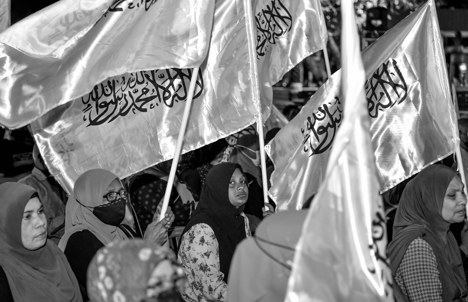 ޕީޕީއެމުން ބޭއްވި "ނަބިއްޔާގެ ދިފާއުގައި" ޖަލްސާގައި އިދިކޮޅު ސަޕޯޓަރުން ބައިވެރިވަނީ.--- ފޮޓޯ: ނިޝާން އަލީ/ މިހާރު