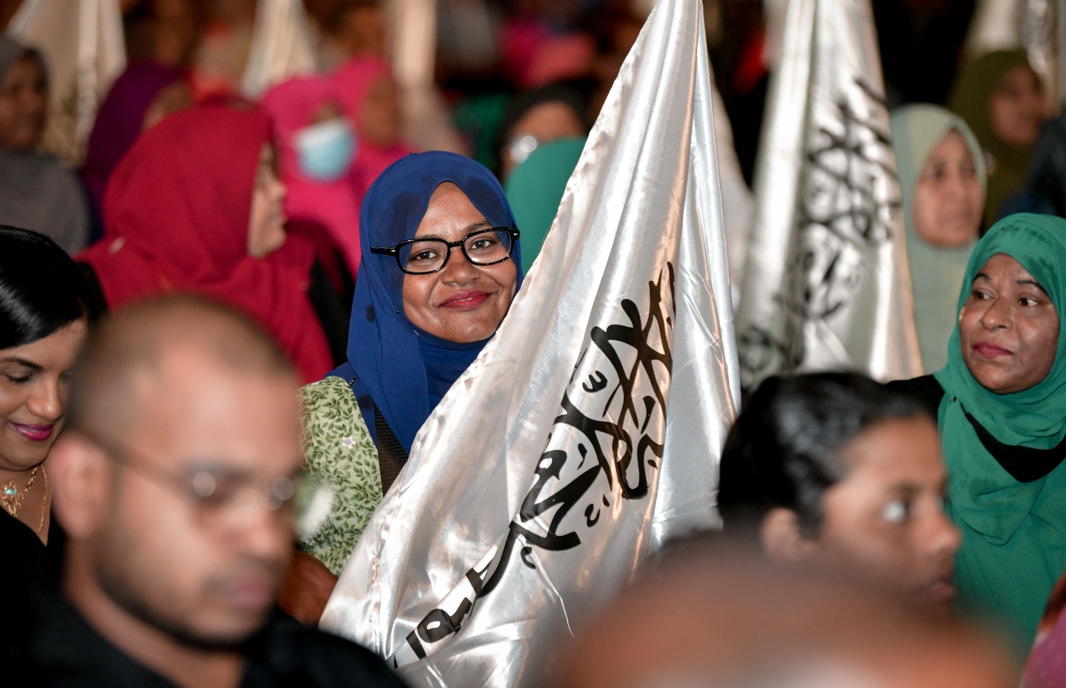 ޕީޕީއެމުން ބޭއްވި "ނަބިއްޔާގެ ދިފާއުގައި" ޖަލްސާގައި އިދިކޮޅު ސަޕޯޓަރުން ބައިވެރިވަނީ.--- ފޮޓޯ: ނިޝާން އަލީ/ މިހާރު