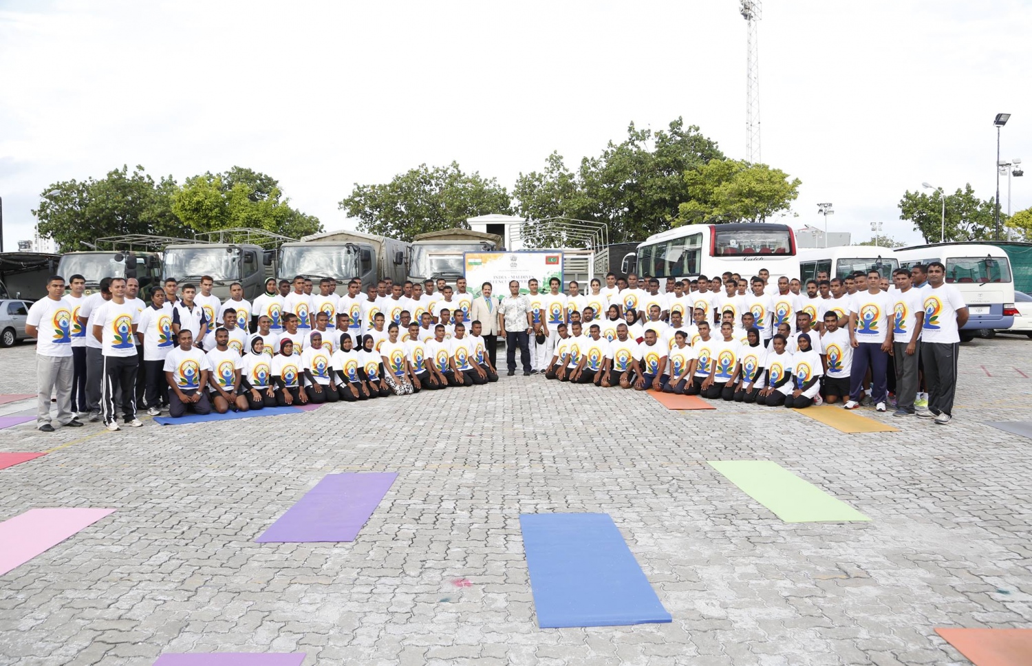 މީގެ ކުރިން ބޭއްވި ޔޯގާ އިވެންޓަކަށް ފަހު ފޮޓޯއަކަށް ހުއްޓިގެން.