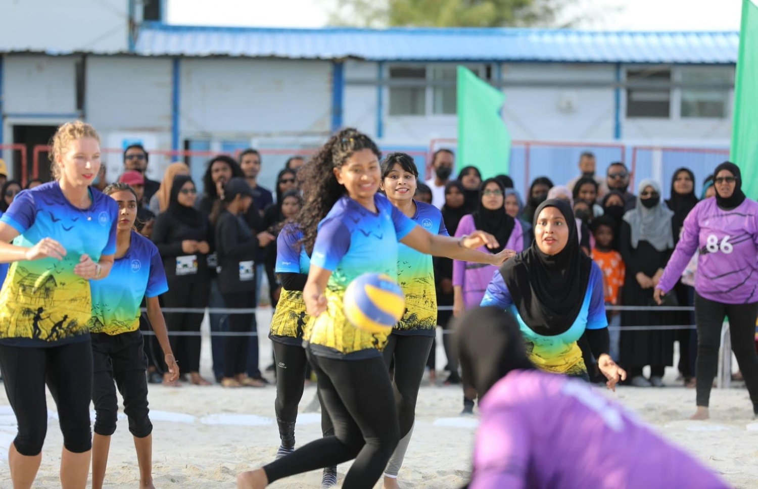 އިއްޔެ ފެށި ފައިތަޅާ ފޯރި މުބާރާތުގެ މެޗެއްގެ ތެރެއިން: އަންނަ އާދިއްތަ ދުވަހުގެ ނިޔަލަށް މުބާރާތް ކުރިއަށް ދާނެ --- ފޮޓޯ: ޔުނިކް ސްޕޯޓިން