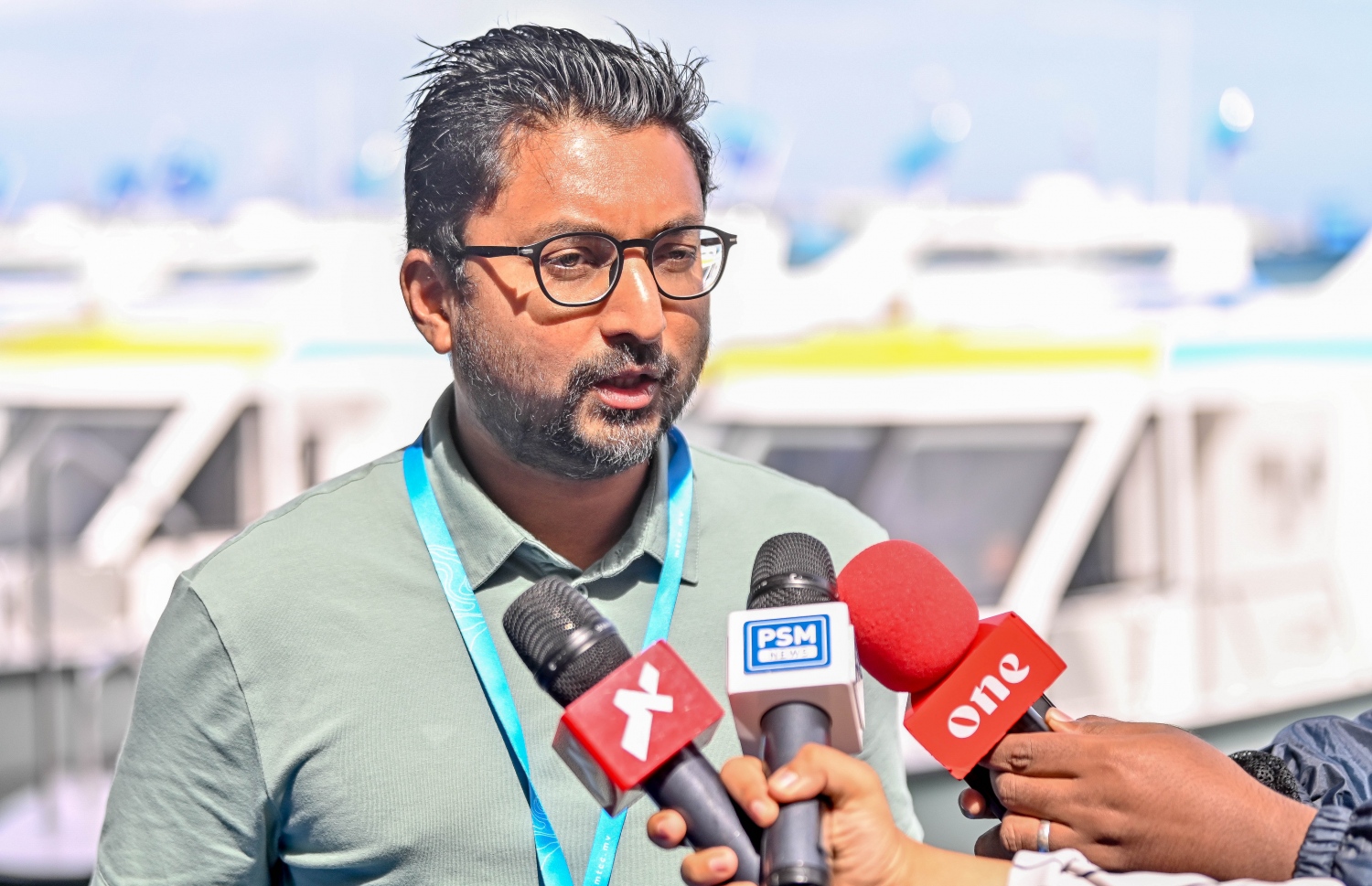 އެމްޓީސީސީ މެރިން ޓްރާންސްޕޯޓު ޑިވިޝަންގެ ޖެނެރަލް މެނޭޖަރު އިސްމާއިލް ފާރިގް، އަލަށް ފަށާ ދަތުރުތަކާ ބެހޭ ގޮތުން މީޑިއާއާ ވާހަކަދައްކަނީ ---ފޮޓޯ: ނިޝާން އަލީ | މިހާރު