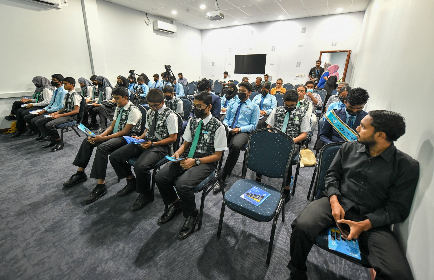 ރޭ ކުރިއަށް ދިޔަ ޕެނަލް ޑިސްކަޝަންގެ ތެރެއިން ---ފޮޓޯ: ނިޝާން އަލީ | މިހާރު