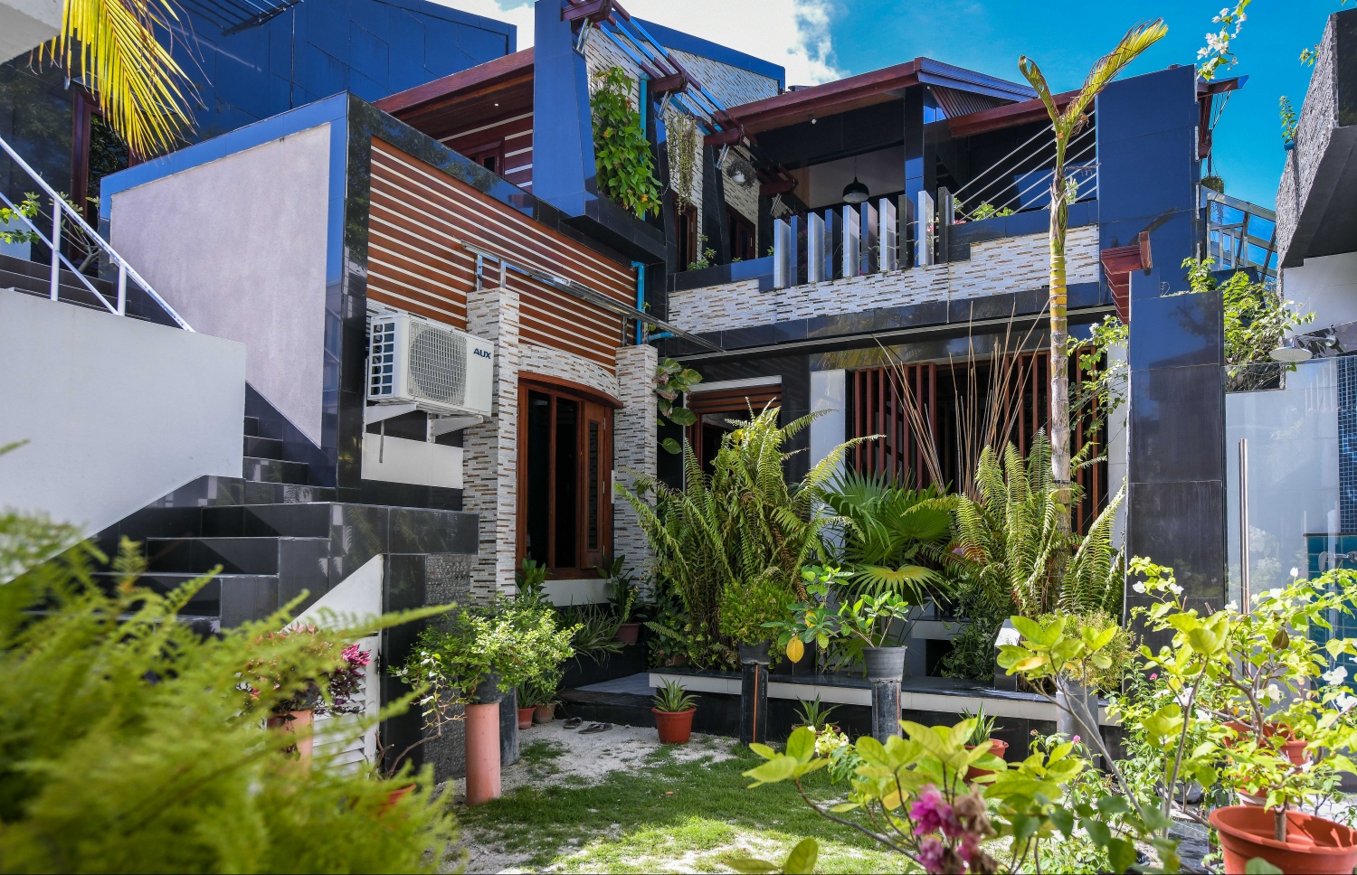 ނައިިބު ރައީސްގެ ގެކޮޅު، މިލޭނިއަމް: މި ރަށަށް އަންނަ މީހުން ތިބެން ވެސް މިގެކޮޅު ދޫކުރޭ. -- ފޮޓޯ: ފަޔާޒް މޫސާ | މިހާރު