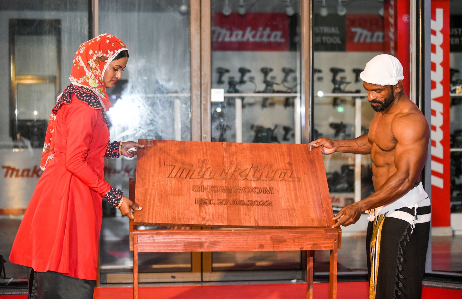 އެސްޓީއޯއިން މަކިޓާ ބްރޭންޑްގެ އާ ޝޯރޫމެއް ހުޅުވަން ބޭއްވި ރަސްމިއްޔާތުގެ ތެރެއިން--. ފޮޓޯ: ނިޝާން އަލީ/މިހާރު