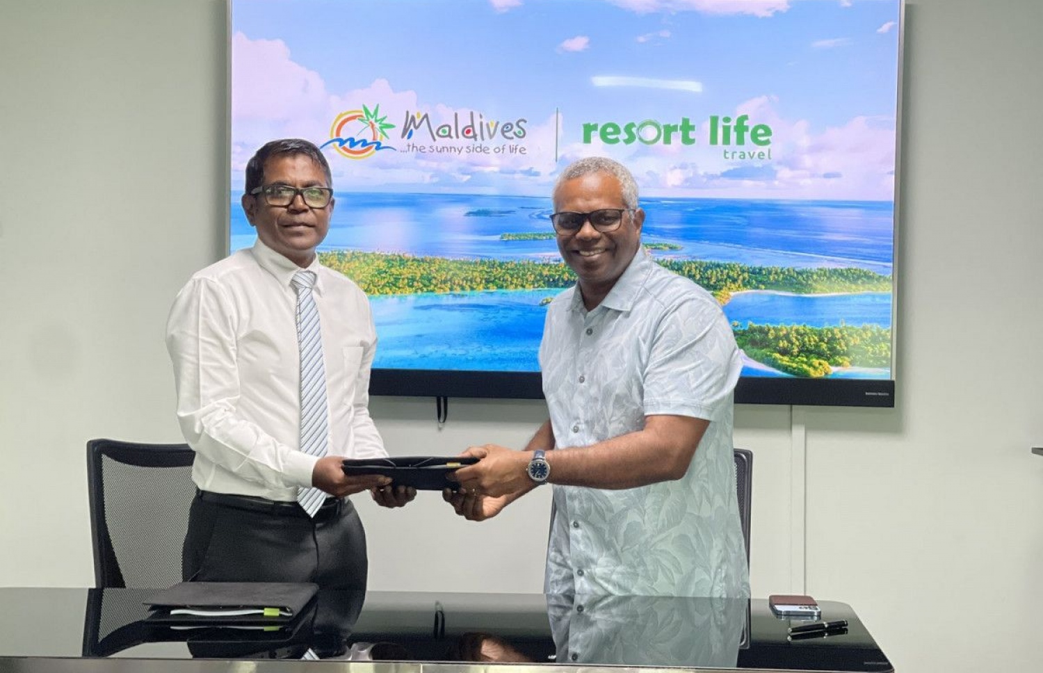 ރިސޯޓް ލައިފް ޓްރެވެލް ޕްރައިވެޓް ލިމިޓެޑް ގެ ސީއީއޯ މުހައްމަދު ޝާޒް ވަލީދު (ކ)