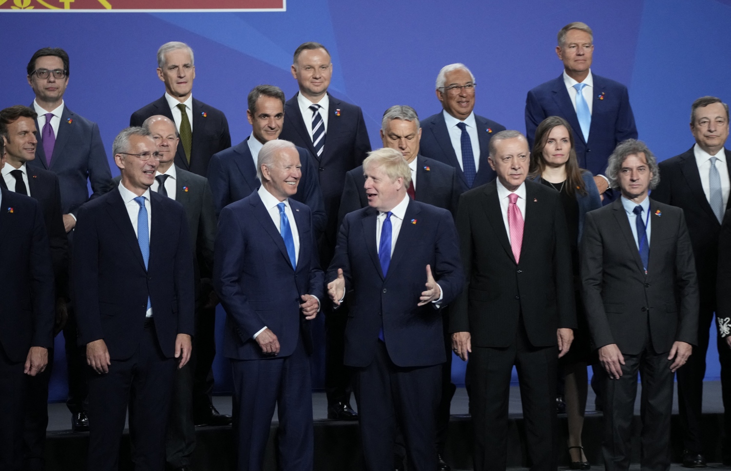 ޖޫން 29، 2022، މެޑްރިޑް: ނޭޓޯގެ އެންމެ އިސް ވެރިންގެ މަހާސިންތާގައި ބައިވެރިވާ ބައެއް ގައުމުތަކުގެ ވެރިން ގުރޫޕް ފޮޓޯއެއްގައި. -- އޭއެފްޕީ