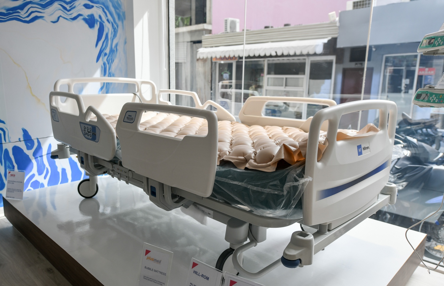 ބަލިވެ އެނދުމަތިވެފައި މީހުންނަށް ބޭނުންވާ ހޮސްޕިޓަލު ބެޑް މި ތަނުގައި ހުރޭ. ފޮޓޯ: ނިޝާން އަލީ | މިހާރު