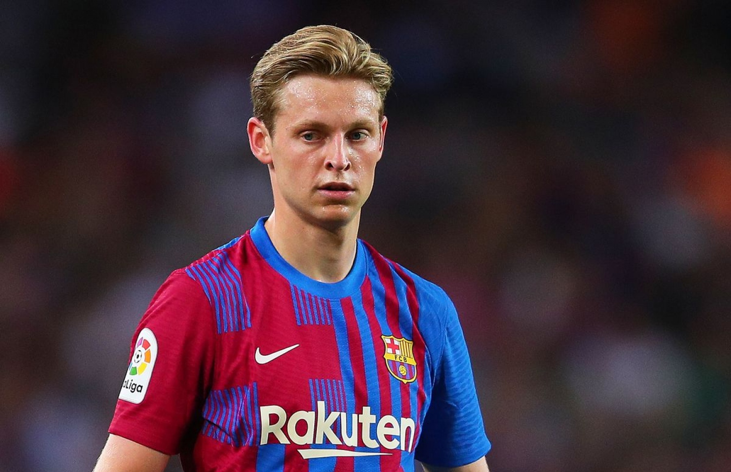 ބާސެލޯނާގެ ނެދަލެންޑްސް މިޑްފީލްޑަރު ފްރޭންކީ ޑި ޔޮން.--