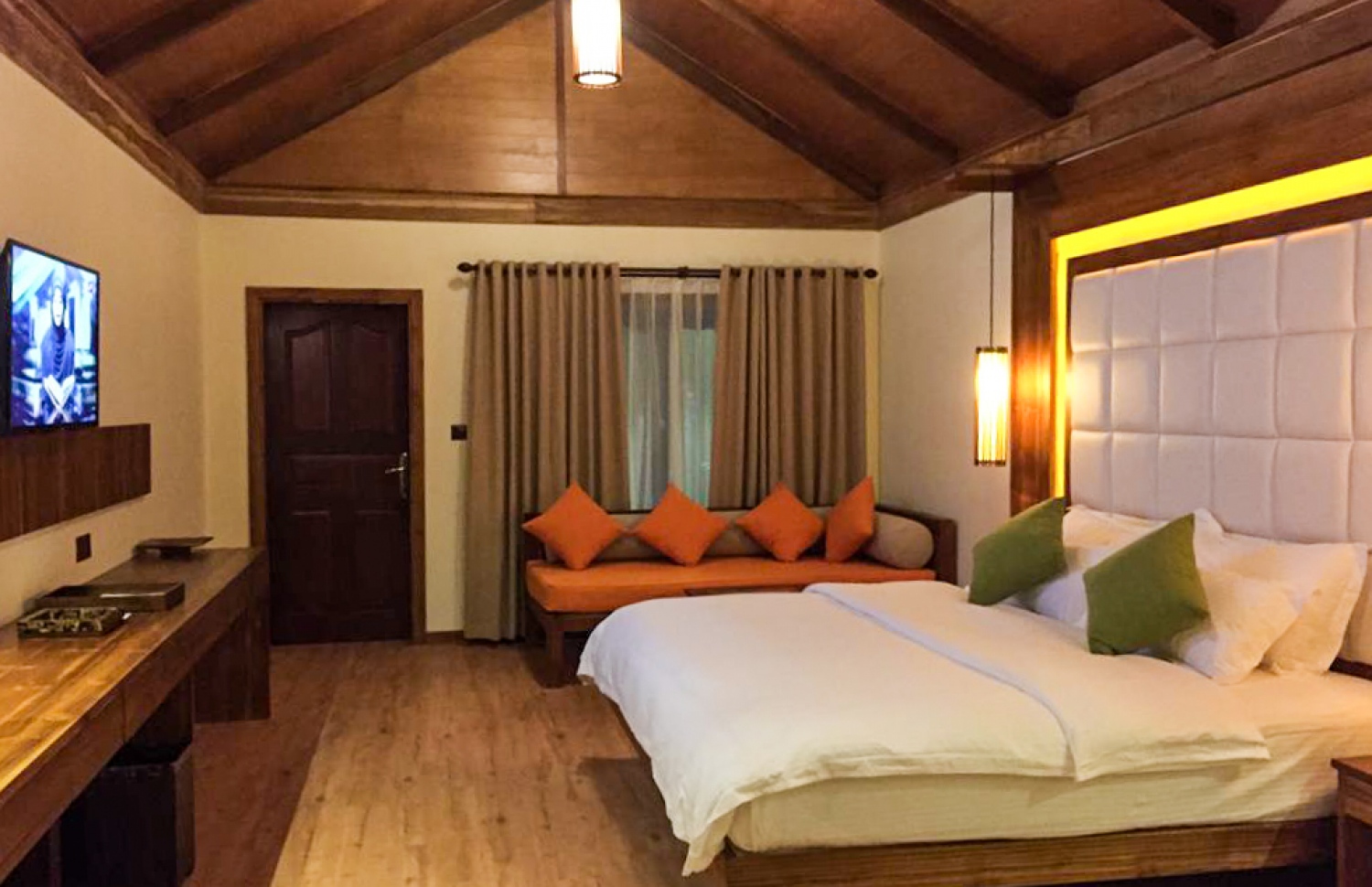 މިލޭނިއަމްގެ ކޮޓަރިއެއް: މި ގޭގެ ކޮންތަނަކުން ވެސް ފެންނަނީ ނައިބު ރައީސްގެ އަމިއްލަފުޅަށް ކުރެއްވި މަސައްކަތްތައް. -- ފޮޓޯ: ފަޔާޒް މޫސާ | މިހާރު