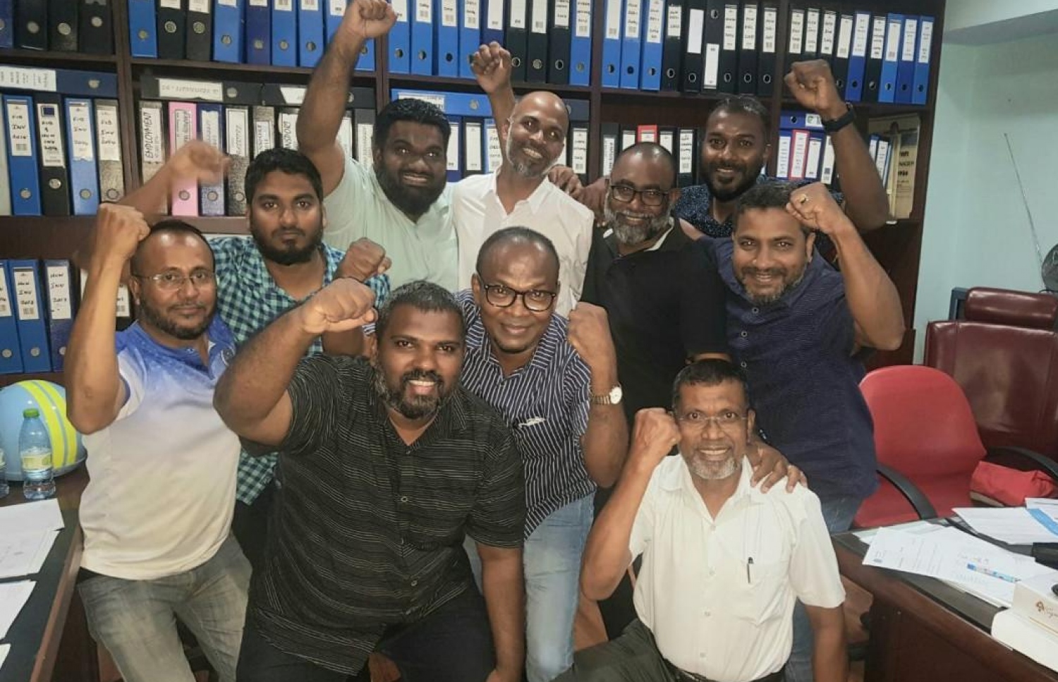 ނިއުރޭޑިއަންޓް އެނބުރި އައުމުން ބޯޑު މެންބަރުންނާއެކު އަލީ އުފާފާޅު ކުރަނީ -- ފޮޓޯ | ނިއުރޭޑިއަންޓް