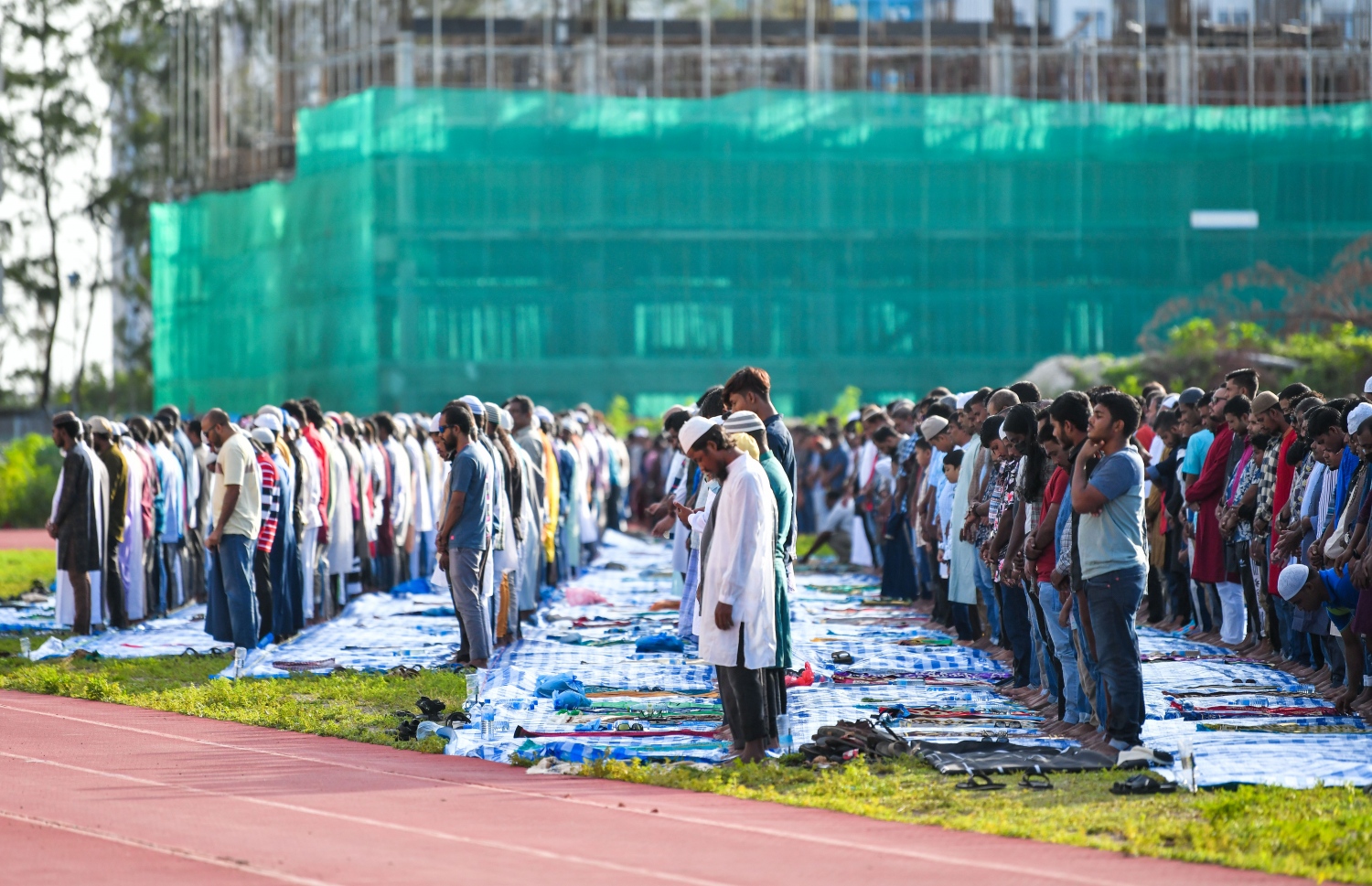 ޖުލައި 9، 2022 - ހުޅުމާލެ: އީދު ނަމާދުގެ ބޮޑު ޖަމާއަތުގައި ނަމާދުކުރަނީ. -- ފޮޓޯތައް: ފަޔާޒް މޫސާ/މިހާރު