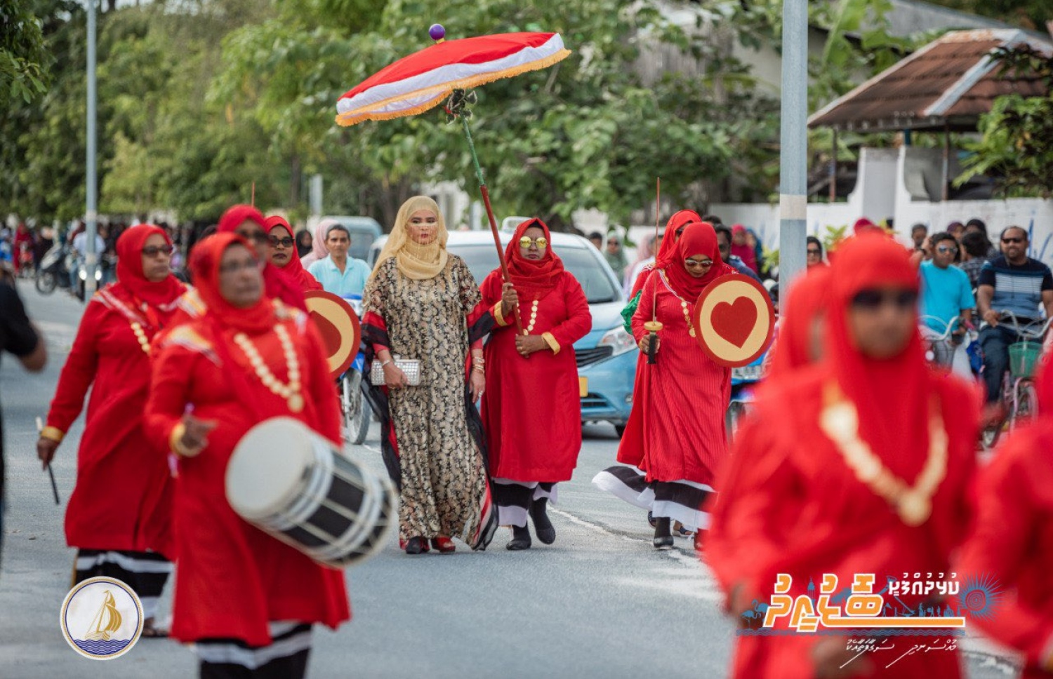 މި އަހަރުގެ ބޮޑު އީދު ފާހަގަކުރުމުގެ ގޮތުން ކުޅުދުއްފުށީގައި "ރާނީ ހިނގާލުން" ކުރިއަށް ދަނީ -- ފޮޓޯ: ކުޅުދުއްފުށީ ކައުންސިލް