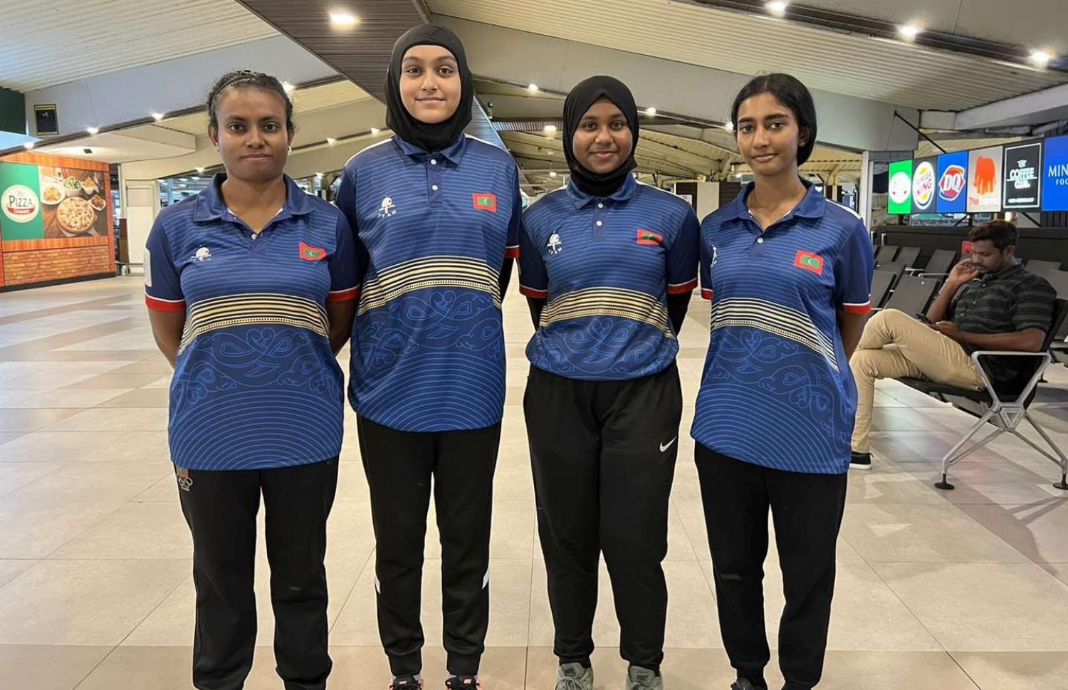 ކްރޮއޭޝިއާގެ ޓްރޭނިން ކޭމްޕަށް ޓީމު ފުރުމުގެ ކުރިން --- ފައިލް ފޮޓޯ: ޔޫތު މިނިސްޓްރީ