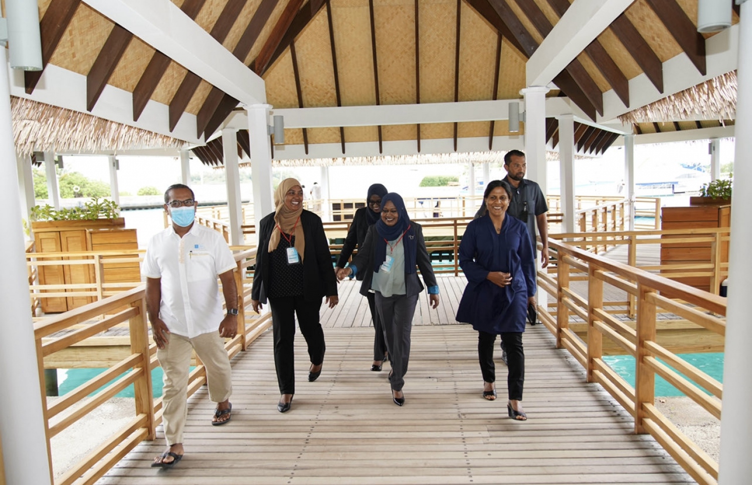 ބަނޑޮސް ރިސޯޓުގައި ބާއްވާ ހެލްތު ކޮންފަރެންސް ފައްޓަވައިދެއްވުމަށް ފަސްޓް ލޭޑީ ފަޒްނާ (ކ) މިއަދު ވަޑައިގަންނަވަނީ..- ފޮޓޯ: ރައީސް އޮފީސް