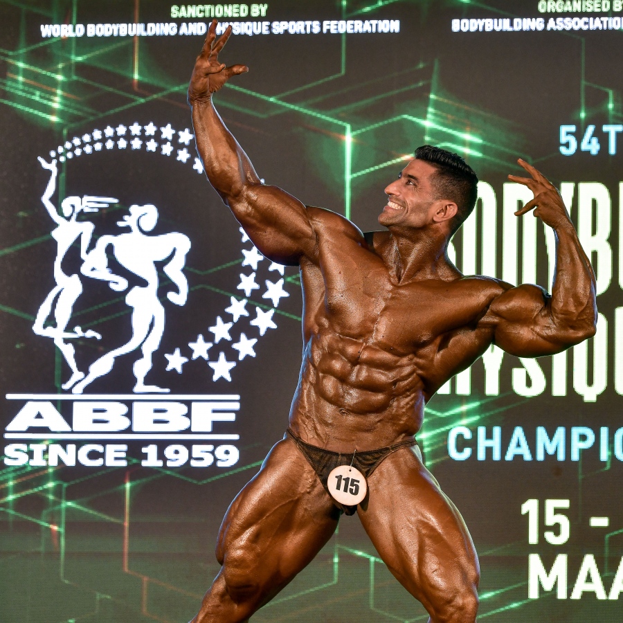 އޭޝިއަން ބޮޑީ ބިލްޑިން ޗެމްޕިއަންޝިޕްގެ ފައިނަލް އިވެންޓުގައި އިންޑިއާގެ އެތުލީޓަކު ވާދަކުރަނީ.--- ފޮޓޯ: ނިޝާން އަލީ/މިހާރު