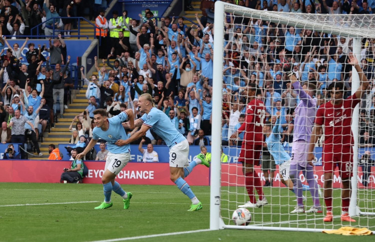 އަލްވަރޭޒް، ސިޓީ އަށް އެއްވަރު ކޮށްދިން ލަނޑު ޖެހުމަށް ފަހު.-- ފޮޓޯ: އޭއެފްޕީ