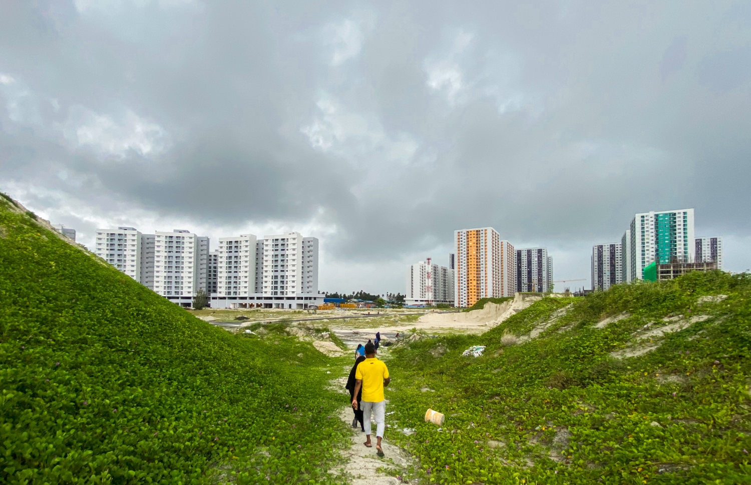 ހުޅުމާލޭ ދެވަނަ ފިޔަވަހީގައި އިމާރާތްކޮށްފައިވާ ފްލެޓްތައް-- ފޮޓޯ: ފަޔާޒު މޫސާ/ މިހާރު