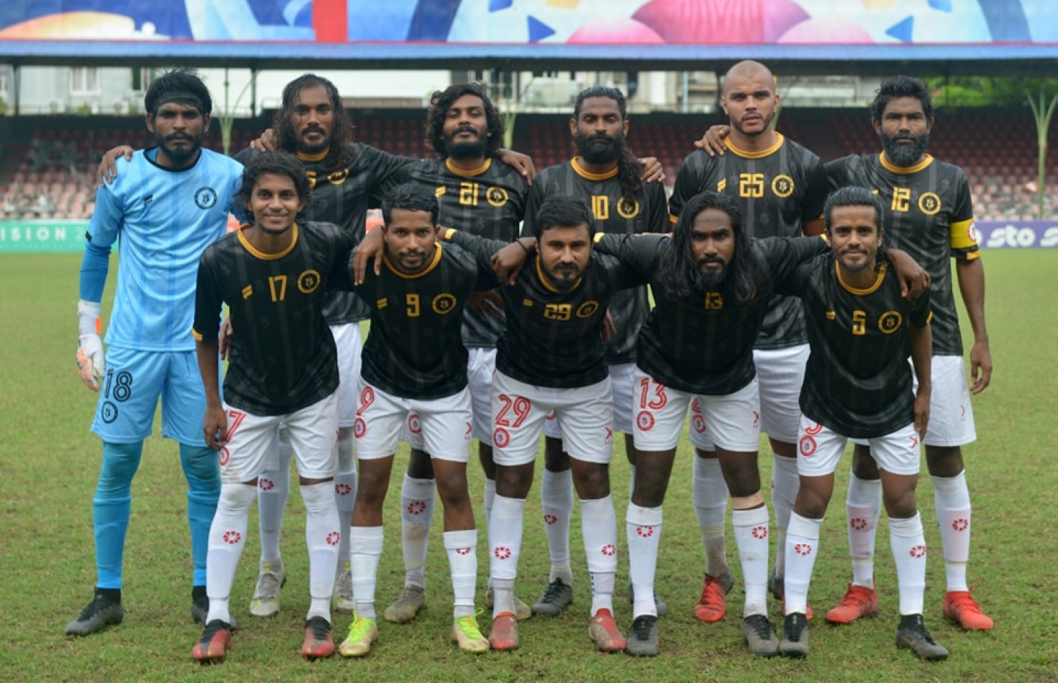 ކްލަބް ޕީކޭއާ ދެކޮޅަށް ބުރު ސްޕޯޓްސް އިން ނެރުނު ފުރަތަމަ 11. -- ފޮޓޯ: އެފްއޭއެމް