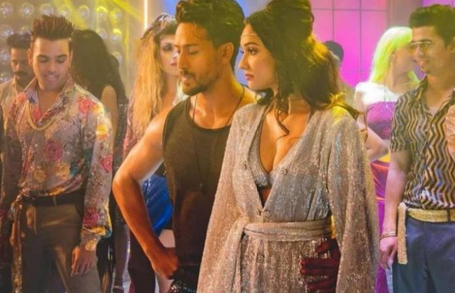 ޓައިގާ ޝްރޮފާއި އަކަންކްޝާ ޝަރްމާ.