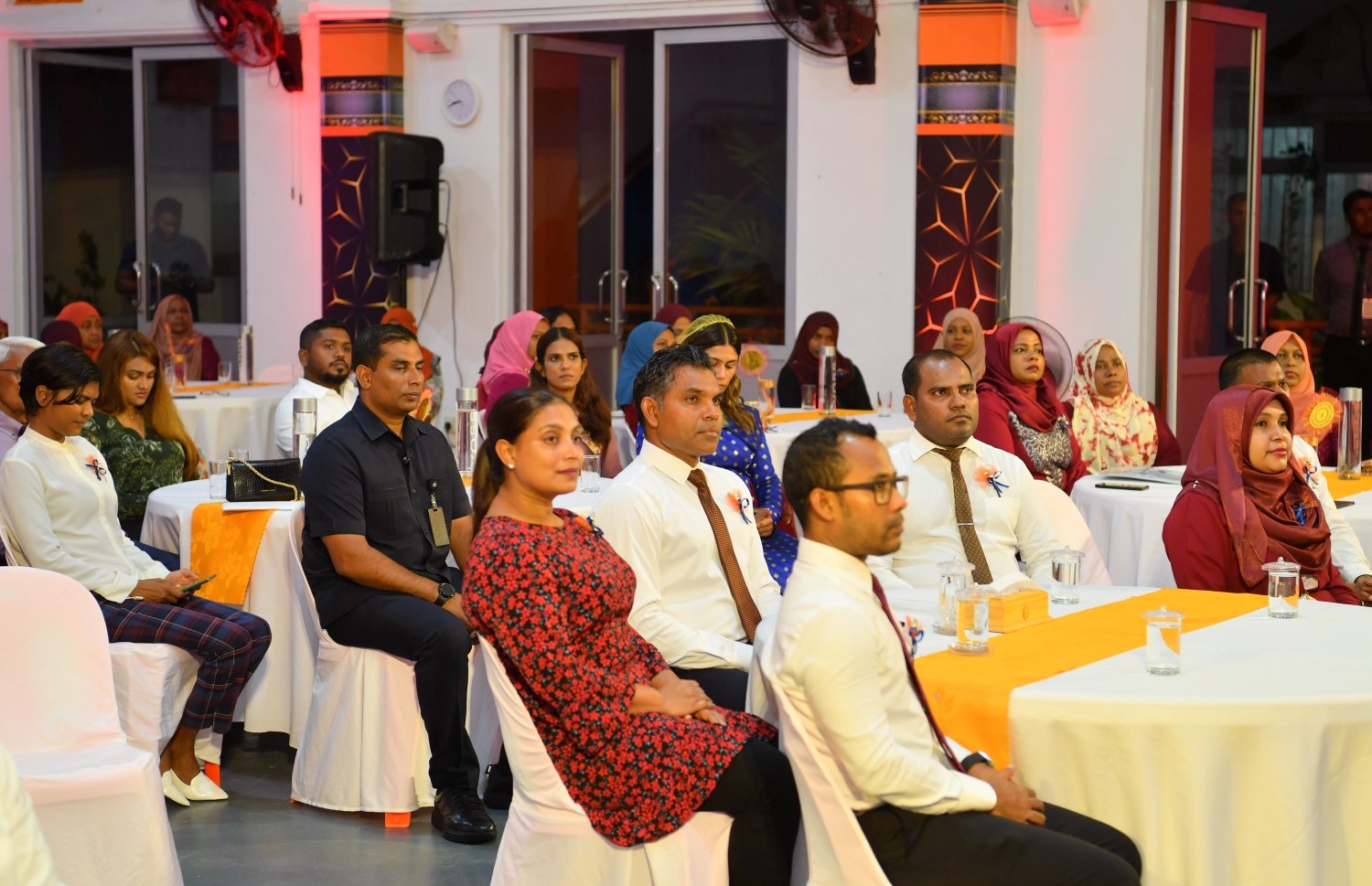 ނުކުޅެދުންތެރިކަން ހުންނަ ކުދިންނަަށް ވޮކޭޝަނަލް އެޑިއުކޭޝަން ދޭން ފެށުމަށް އިމާދުއްދީން ސްކޫލްގައި ރޭ ބޭއްވި ރަސްމިއްޔާތުގައި ނައިބު ރައީސް ފައިސަލް ނަސީމާއި އެޑިއުކޭޝަން މިނިސްޓަރު ޑރ. އައިޝަތު އަލީ ބައިވެރިވެވަޑައިގަންނަވަނީ. -- ފޮޓޯ: ރައީސް އޮފީސް