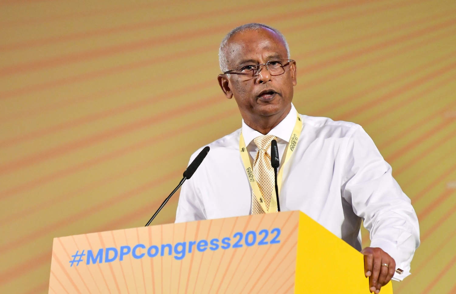 އެމްޑީޕީގެ ހަތަރުވަނަ ކޮންގްރެސް ފެށުމުގެ ޖަލްސާގައި ރައީސް އިބްރާހިމް މުހައްމަދު ސޯލިހު މިރޭ ވާހަކަފުޅު ދައްކަވަނީ.---ފޮޓޯ: ފަޔާޒު މޫސާ| މިހާރު