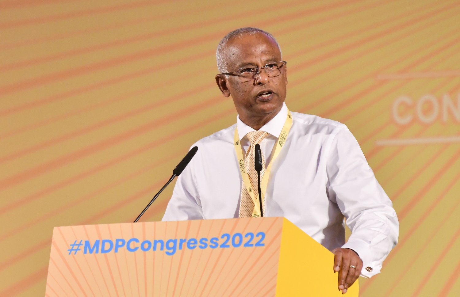 ވެރިކަން ކުރާ އެމްޑީޕީގެ ހަތަރުވަނަ ކޮންގްރެސް ފެށުމުގެ ޖަލްސާގައި ރައީސް އިބްރާހިމް މުހައްމަދު ސޯލިހް ވާހަކަފުޅު ދައްކަވަނީ.--- ފޮޓޯ: ފަޔާޒު މޫސާ | މިހާރު