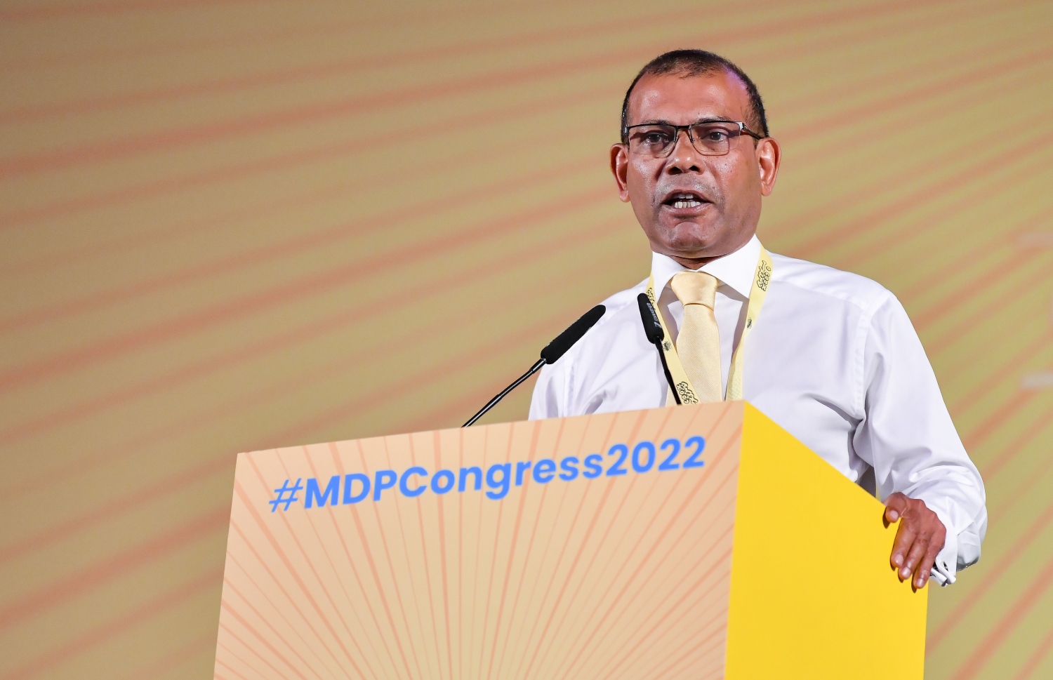 އެމްޑީޕީގެ ކޮންގްރެސް ފެށުުމުގެ ޖަލްސާގައި އެ ޕާޓީގެ ރައީސް މުހައްމަދު ނަޝިދު ވާހަކަފުޅު ދައްކަވަނީ: އެމްޑީޕީގެ މެމްބަރުން އަދިވެސް ބޭނުން ވަނީ ބަދަލެއް ކަމަށާއި ވެރިކަން ހިންގުމުގެ ނިޒާމު ބަދަލުނުކޮށް، އެ ޕާޓީ އަށް ކާމިޔާބު ނުވާނެ ކަމަށް ވިދާޅުވި.--- ފޮޓޯ: ފަޔާޒު މޫސާ | މިހާރު