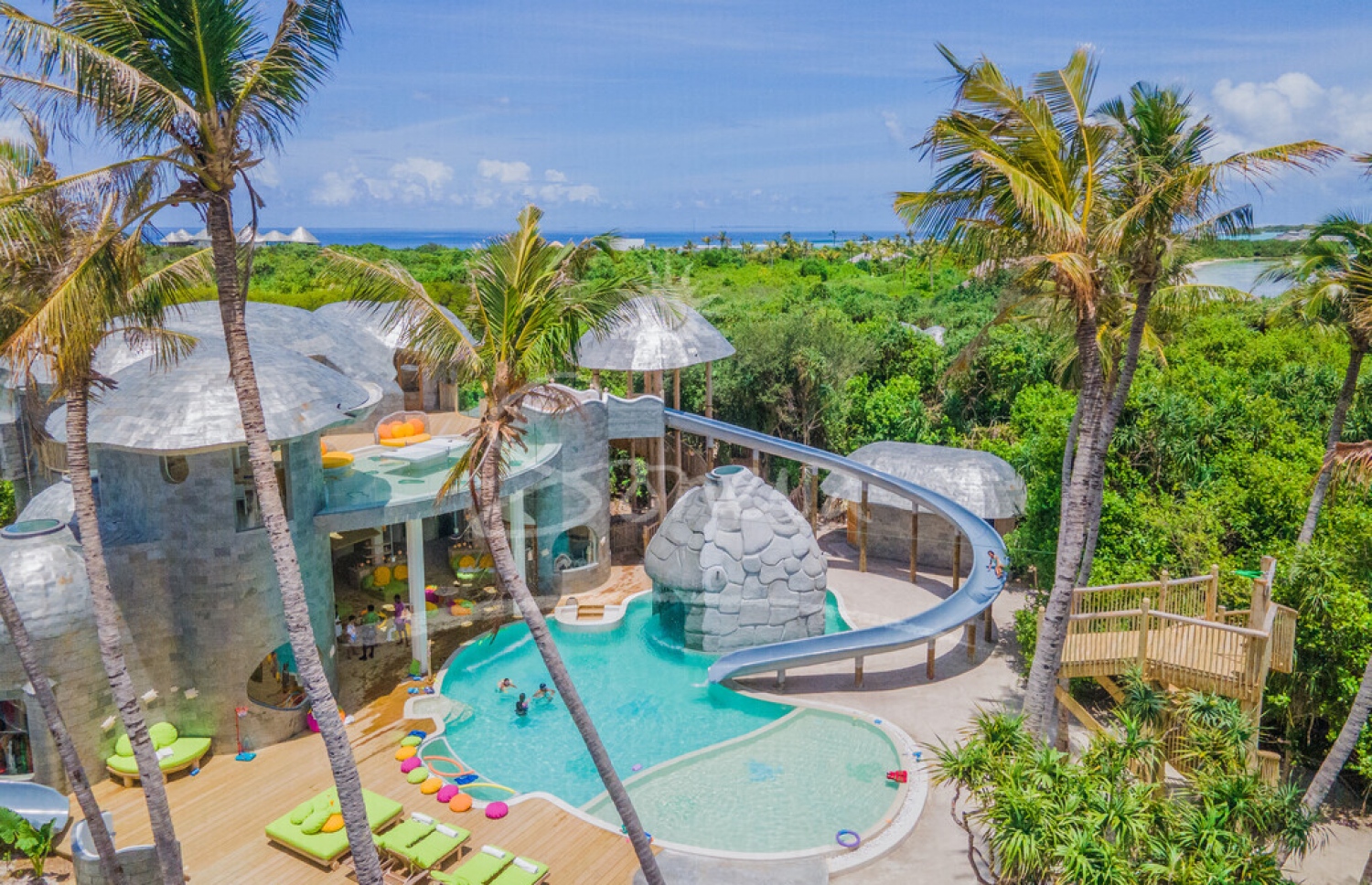 ސޮނޭވާ ޖާނީގެ ޕޫލް އޭރިއާ. ގިނަ ރިސޯޓުތަކުގެ އޮކިއުޕެންސީ އުންމީދު ކުރިވަރަށް ވުރެ ދަށް-- ފޮޓޯ: މިހާރު