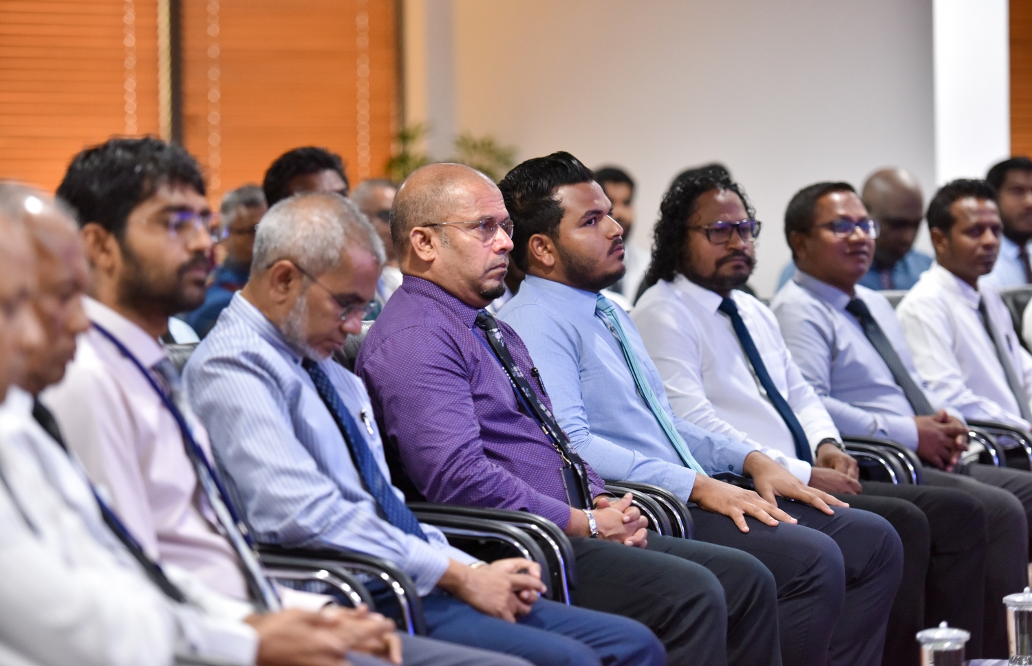 މިއަދުގެ ރަސްމިއްޔާތުގައި ބައިވެރިވެލެއްވި ބައެއް އިސްވެރިން: ސްޓެލްކޯގެ ޗެއާމަނާއި އެމްޑީ އާއެކު އެހެން އިސްވެރިން އަދި އއ. އަތޮޅުގެ ކައުންސިލްގެ ރައީސް އާއި އެމްއޯޔޫގައި ބައިވެރިވާ ތިން ރަށުގެ ކައުންސިލްގެ ރައީސުން ބައިވެރިވެލެއްވި ---ފޮޓޯ؛ ފަޔާޒް މޫސާ | މިހާރު