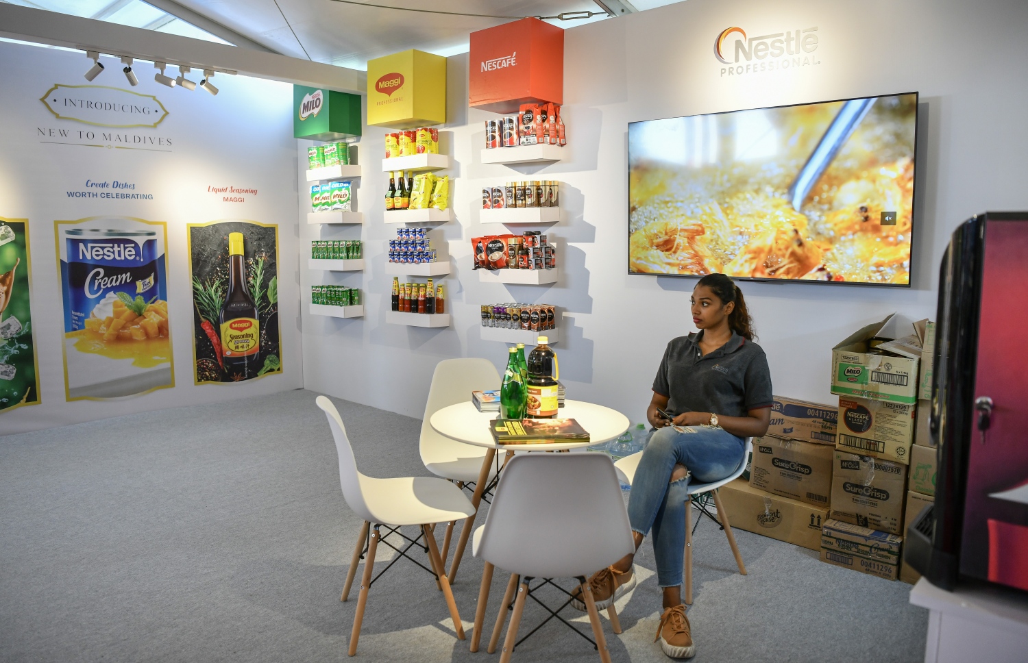 ރާއްޖޭގައި ބާއްވާ ފުޑް އެންޑް ހޮސްޕިޓައިލިޓީ އޭޝިއާ މޯލްޑިވްސް ފެއާގެ ސްޓޯލެއް --. ފޮޓޯ: ނިޝާން އަލީ/މިހާރު