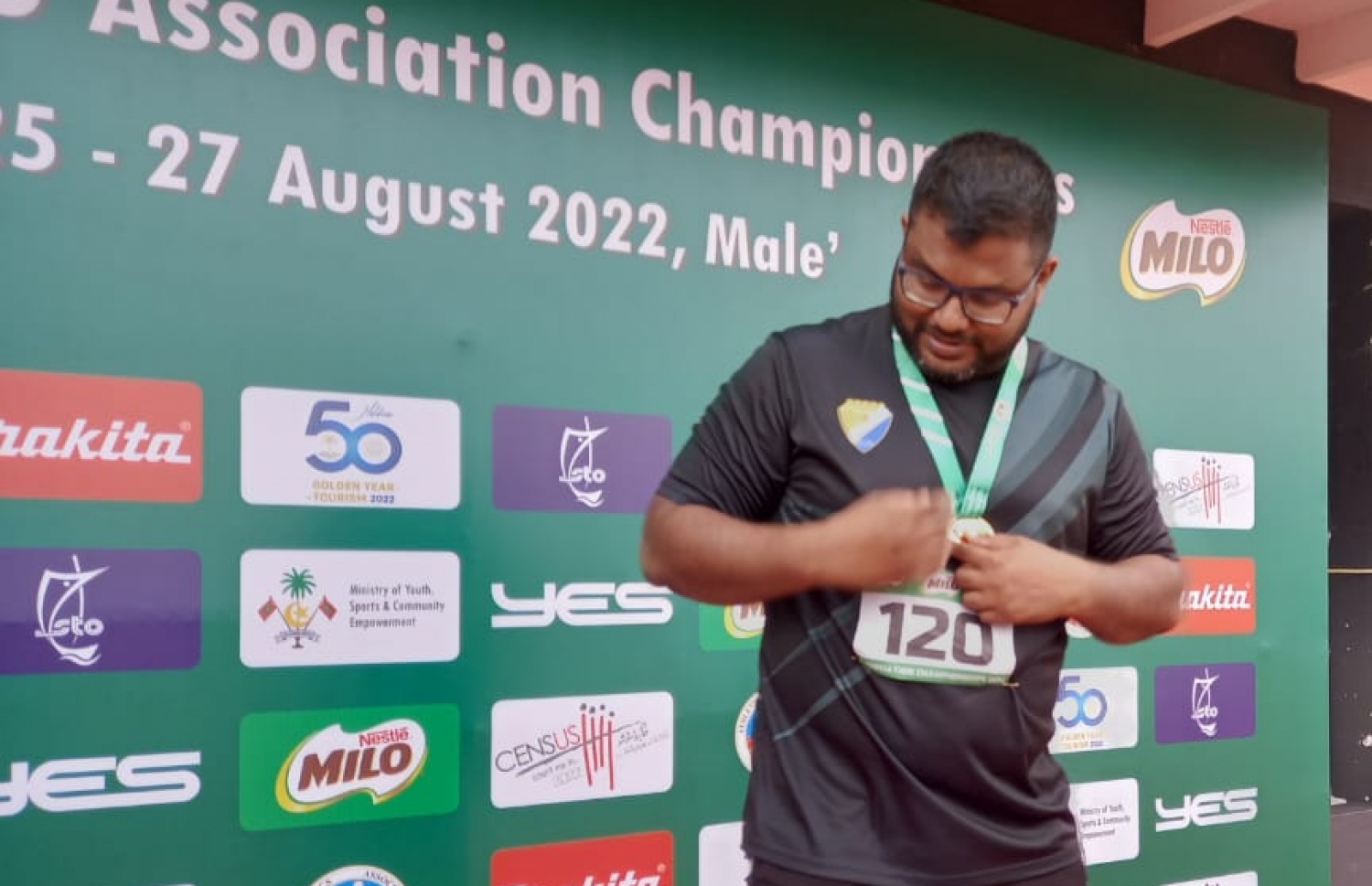 ޝަމްއޫން: ރަން މެޑަލް ހޯދުމަށް ފަހު ރަން މެޑަލް ބަލަހައްޓައިގެން