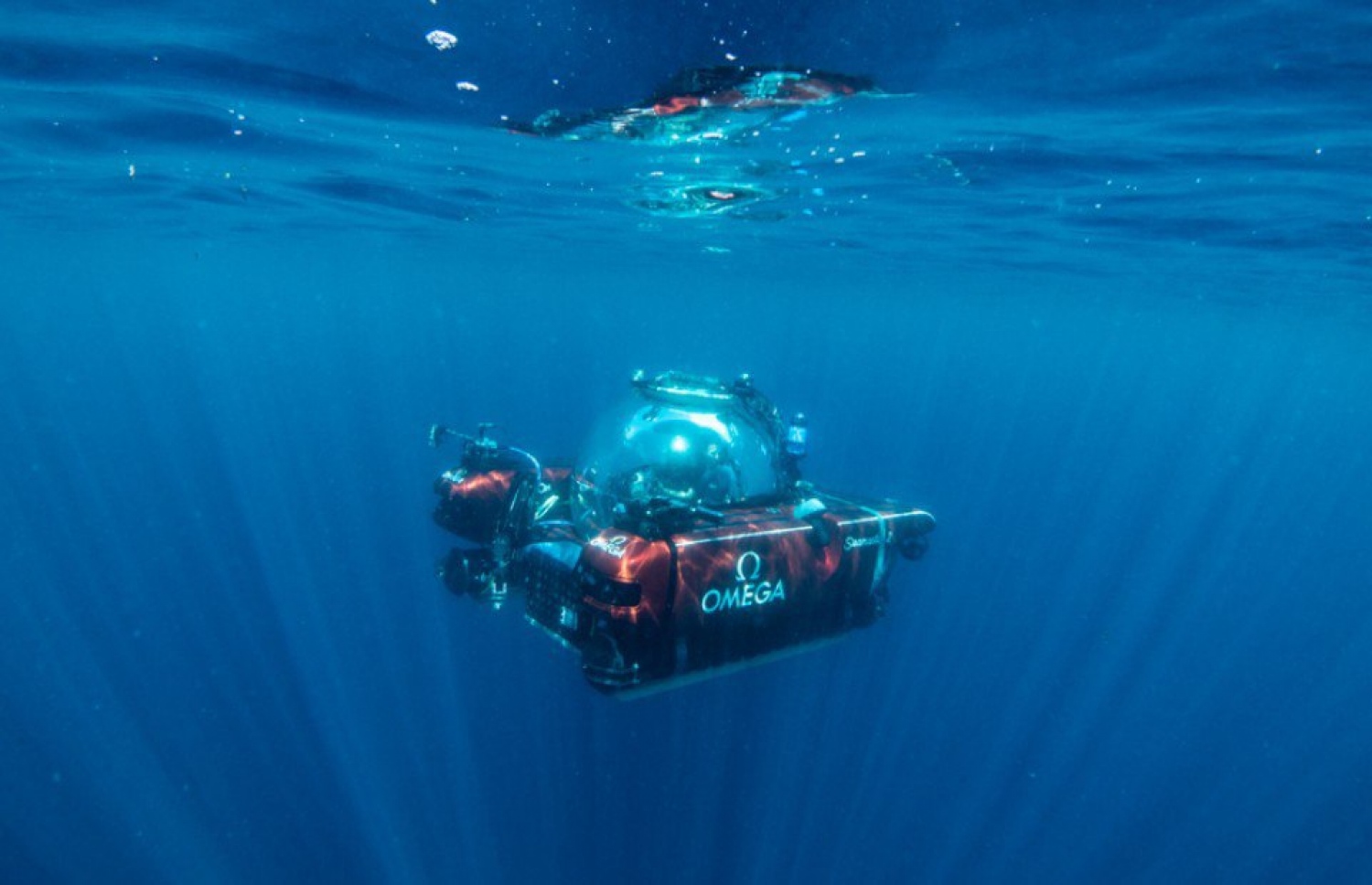 ކަނޑު އަޑީގެ ދިރާސާކުރުމަށް ބޭނުންކުރާ އެކަމަށް ހާއްސަ އުޅަނދެއް ކަމަށްވާ ސަބްމާސިބަލްއެއް ކަނޑުއަޑީގައި -- ފޮޓޯ: ނެކްޓަން