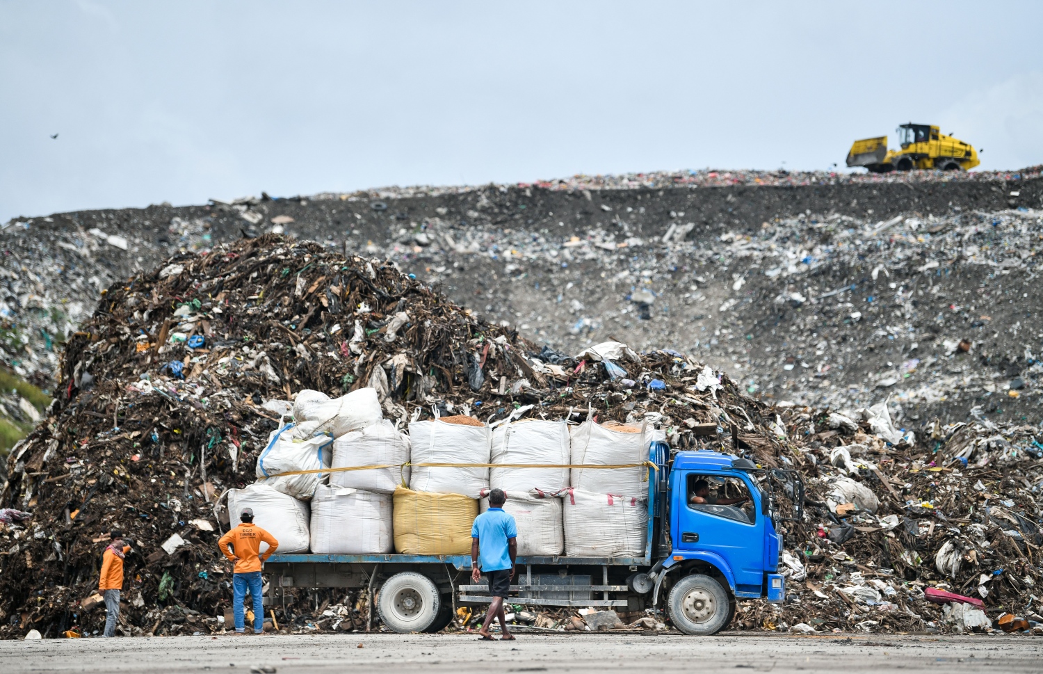 ކ. ތިލަފުށީގައި ހުންނަ ވެމްކޯގެ ސައިޓު-- ފޮޓޯ: ފަޔާޒް މޫސާ | މިހާރު