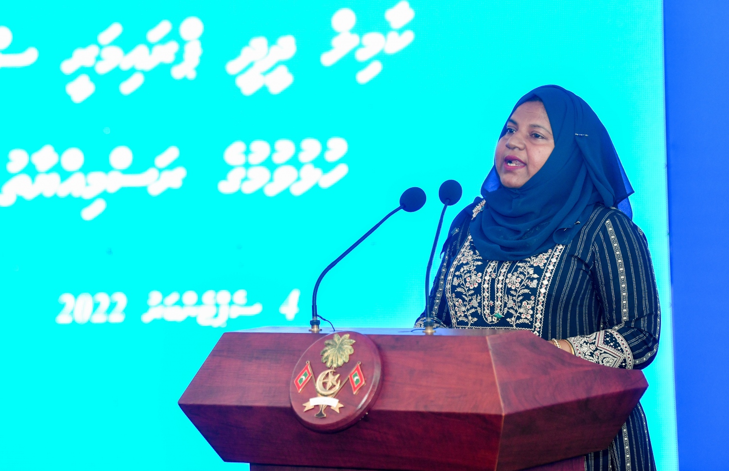 ކާމިލް ދީދީ ސްކޫލު ހުޅުވުމަށް ބޭއްވި ރަސްމިއްޔާތުގައި، އެ ސްކޫލްގެ ޕްރިންސިޕަލް ފާތިމަތު ދީނާ ވާހަކަ ދައްކަވަނީ.--- ފޮޓޯ: ފަޔާޒު މޫސާ | މިހާރު