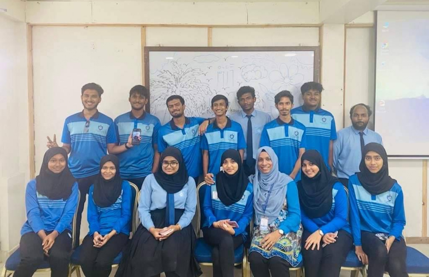 އާތިފާ އޭނާގެ ދަރިވަރުންތަކަކާއެކު --