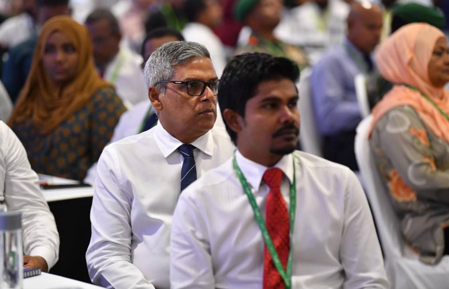 ލ. ގަމުގައި ކުރިއަށްގެންދާ "ވިއަވަތި" ކޮންފަރެންސް ފެށުމުގެ ރަސްމިއްޔާތުގައި ރައްޔިތުން މަޖިލީހުގެ ކުރީގެ ނައިބު ރައީސް ރީކޯ މޫސާ މަނިކު ބައިވެރިވެ ވަޑައިގަންނަވަނީ-- ފޮޓޯ: ރައީސް އޮފީސް