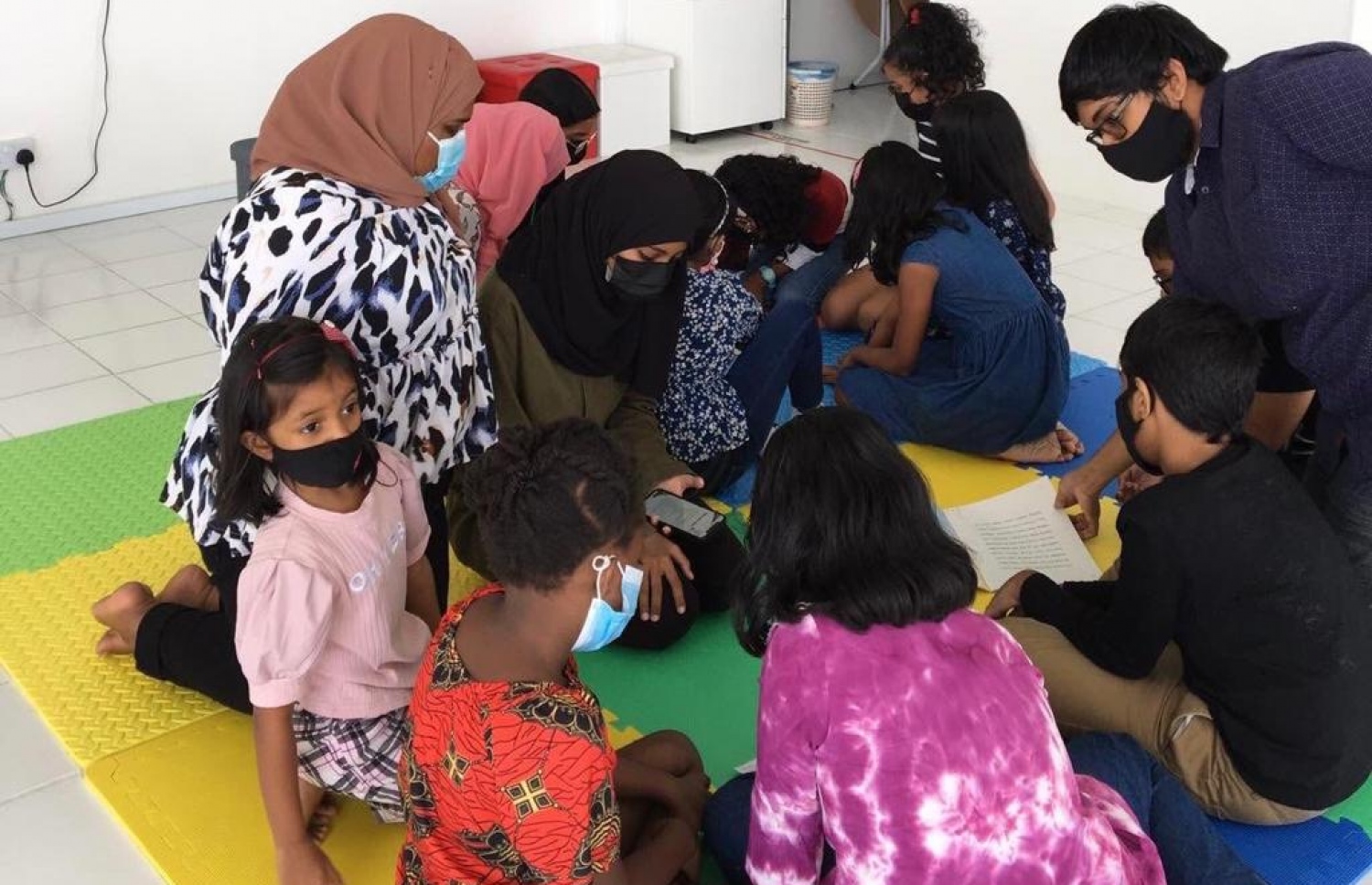 އުގެއިލް ފައުންޑޭޝަނުން ކޮންމެ ސްކޫލު ބަންދަކާ ދިމާކޮށް ވެސް ހާއްސަ ކޯސްތަކެއް ދަނީ ހިންގަމުން. ފޮޓޯ: އުގެއިލް ފައުންޑޭޝަން