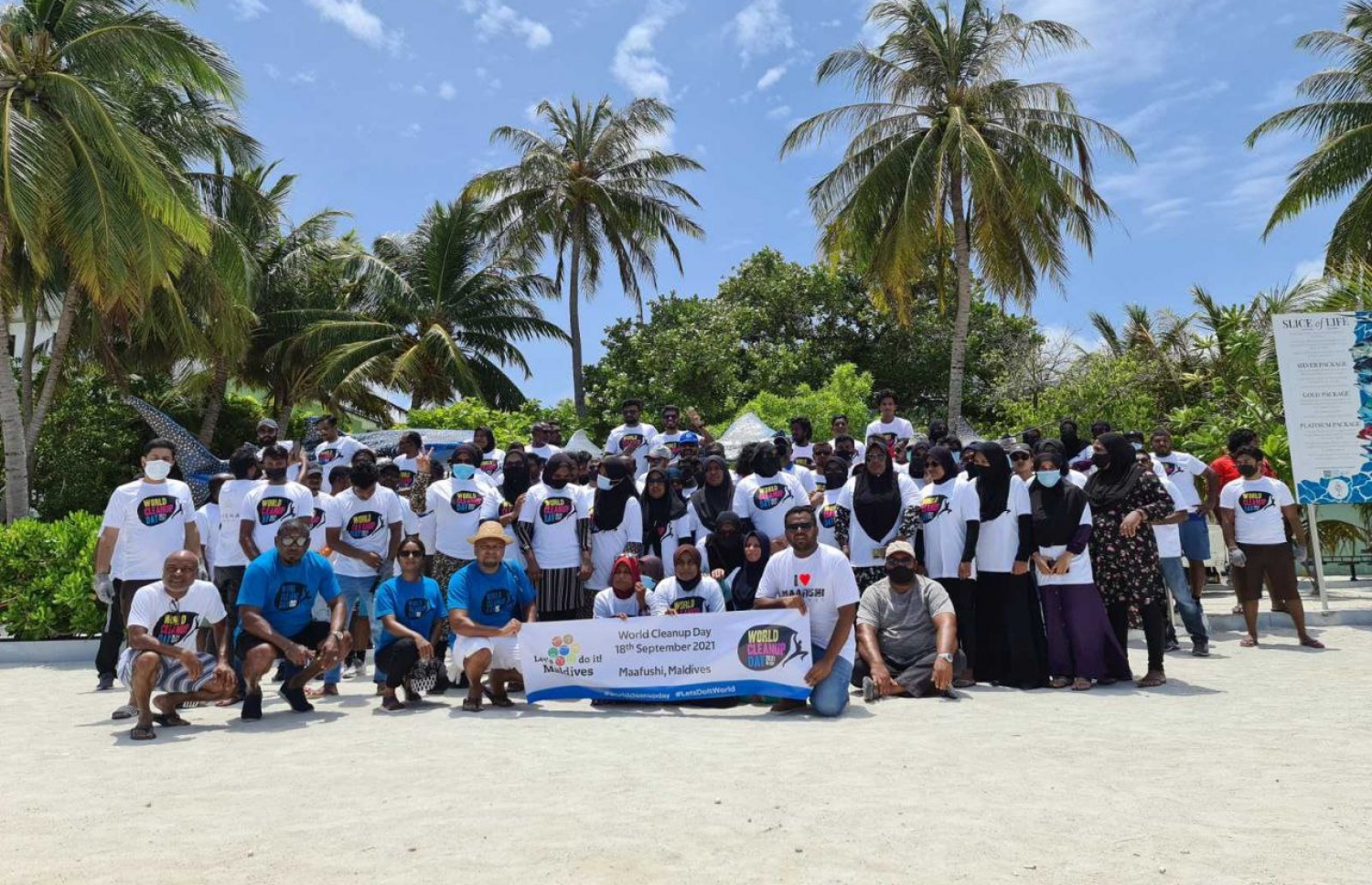 މި ދިޔަ އަހަރުގެ އިވެންޓުގެ ބައިވެރިން. މި ދިޔަ އަހަރު އެ ހަރަކާތަށް ބޮޑު ތަރުހީބެއް ލިބުނު. ފޮޓޯ: ލެޓްސް ޑޫ އިޓް މޯލްޑިވްސް