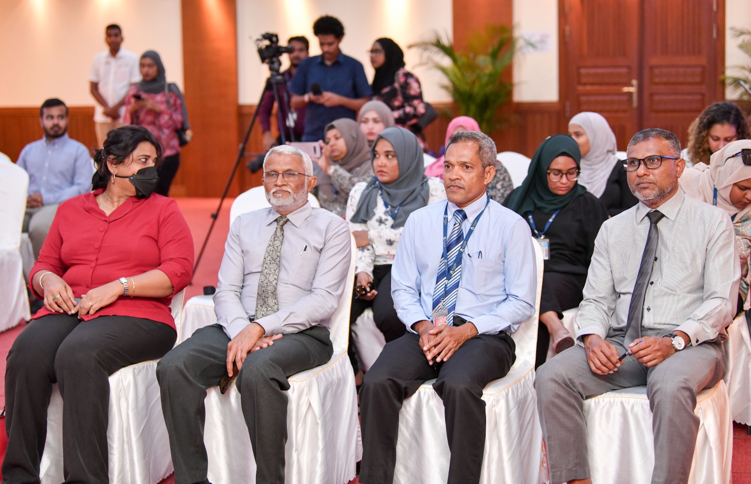 އެމްއޯޔޫގައި ސޮއި ކުރުމުގެ ހަފްލާ ބާއްވާފައި ވަނީ ޕެރެޑައިސްގަ. ފޮޓޯ: ނިޝާން އަލީ | މިހާރު